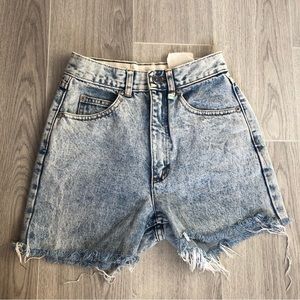 Vintage Jordache shorts Acid wash size 24